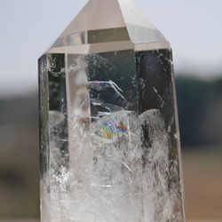 天然石 水晶(ブラジル産)約62ｍm×28mm約58g研磨ポイント六角柱クォーツクリスタル[qp-210511-09] 2枚目の画像
