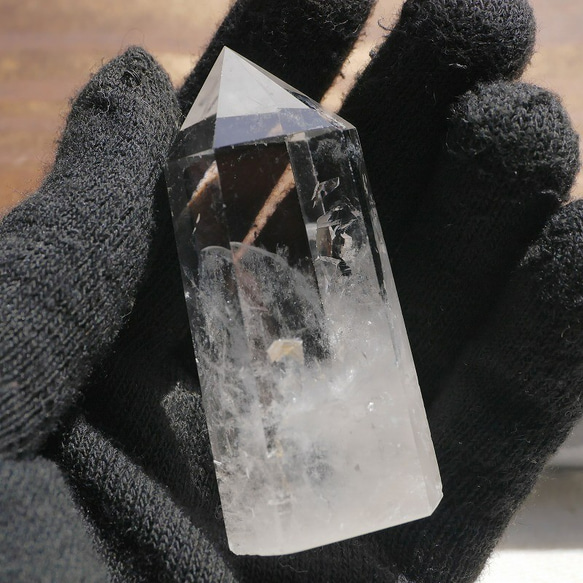 天然石 水晶(ブラジル産)約62ｍm×28mm約58g研磨ポイント六角柱クォーツクリスタル[qp-210511-09] 4枚目の画像