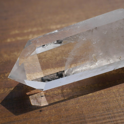 天然石 水晶(ブラジル産)約62ｍm×28mm約58g研磨ポイント六角柱クォーツクリスタル[qp-210511-09] 8枚目の画像