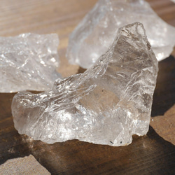現物☆3個セット合計約79g天然石ロッククリスタル(アーカンソー産)水晶原石ラフロック[arq-210517-02] 6枚目の画像