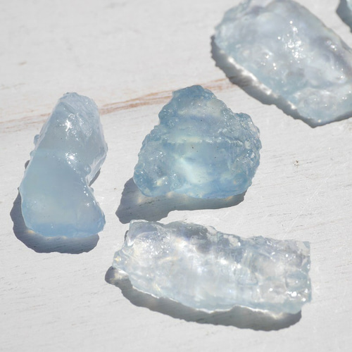 天然石アクアマリン(ブラジル産)3個合計約9g分詰合せラフロック穴なし3