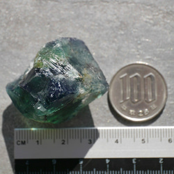 天然石 約32g最大幅約39mmダイアナマリア鉱山産フローライト結晶原石グリーン強蛍光[dmfl-210927-01] 5枚目の画像