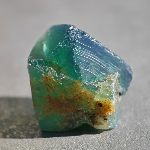 天然石 約21g最大幅約32mmダイアナマリア鉱山産フローライト結晶原石グリーン強蛍光[dmfl-210927-03] 4枚目の画像