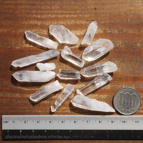 ☆特別ご提供☆新入荷【300g四川産キラキラ天然『針水晶』ポイント原石