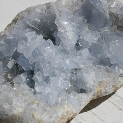 天然石 約295g約83mmセレスタイト(マダガスカル産)変形ハート型原石結晶ぎっしり天青石[ce-211019-01] 6枚目の画像