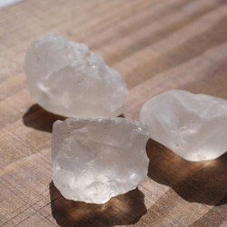 天然石 ボリビア産インカクリスタル ロッククリスタル 大きめ３個セット 水晶 素材[sa-150811-04] 2枚目の画像