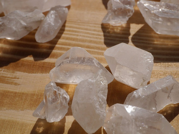 天然石ヒマラヤ水晶 小さめ詰め合わせ 約36〜38g 原石結晶ラフロック鉱物鉱石クォーツ素材[ro-160113-02] 4枚目の画像