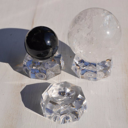 訳ありアウトレット☆丸玉用アクリル台座 Sサイズ 直径約35mm 水晶玉の