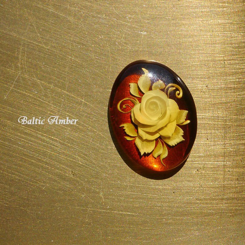 薔薇 バラ 花彫刻オーバル型カメオ 新品 シェルカメオ K18ペンダント