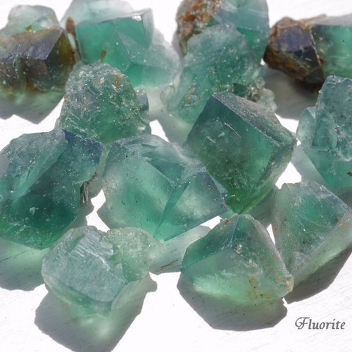 選べる♪天然石☆蛍光フローライト(ロジャリー鉱山産)結晶原石 ブルー