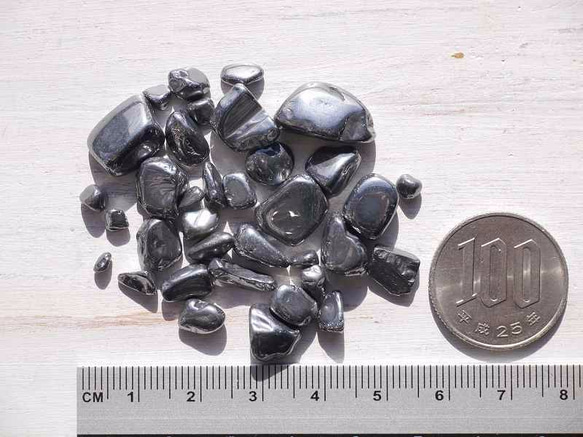 テラヘルツ鉱石さざれ石 サイズミックス 約10g 約2mm〜16mm 穴なし つやつや光沢[sa-161116-01] 4枚目の画像