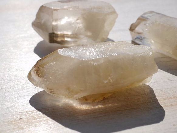 天然石シトリン(黄水晶/ブラジル産) 3個 約69g ファントム結晶原石スモーキーカラー [cit-170220-03] 2枚目の画像