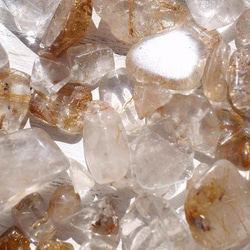 天然石 褐色針水晶さざれ石 約20g 約6mm〜14mm アンティークブロンズルチル[sa-170222-01] 6枚目の画像