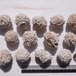 天然石デザートローズ砂漠の薔薇(石膏/メキシコ産) 約3cm〜4cm単品ジプサムローズ[dro-170224-01] 10枚目の画像
