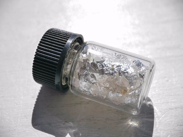 純銀箔☆シルバー瓶詰めSilver カード付 ボトルサイズ約28mm×約15mm[bsv-170323-01] 8枚目の画像