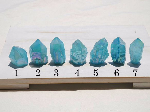 選べる♪天然石コーティング水晶 約31〜57g オーロラカラー蒸着水晶ライトブルー虹色[aq-170526-01A] 2枚目の画像
