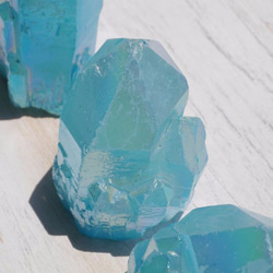 選べる♪天然石コーティング水晶 約31〜57g オーロラカラー蒸着水晶ライトブルー虹色[aq-170526-01A] 9枚目の画像