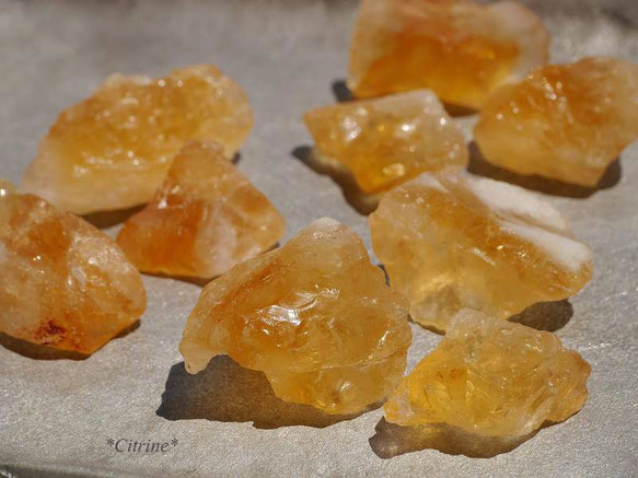300☆特別ご提供☆希少シトリンラフ原石【ブラジル産黄水晶ロック