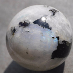 天然石ムーンストーンペグマタイト(インド産)丸玉 直径約39mm 約83g ラウンド[mpba-171109-02] 9枚目の画像