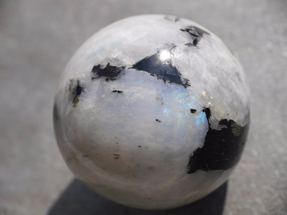 天然石ムーンストーンペグマタイト(インド産)丸玉 直径約39mm 約83g ラウンド[mpba-171109-02] 9枚目の画像