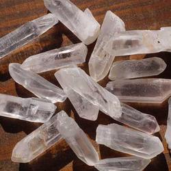天然石マダガスカル産水晶 約40～41g 小さめランダム原石結晶水晶ポイントさざれ クォーツ[mq-171214-02] 2枚目の画像
