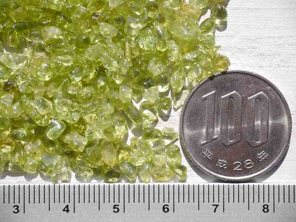 天然石ペリドット(ミャンマー産)小粒さざれ石 約20g 約2mm～5mm 穴なし 橄欖石[sa-180215-01] 3枚目の画像