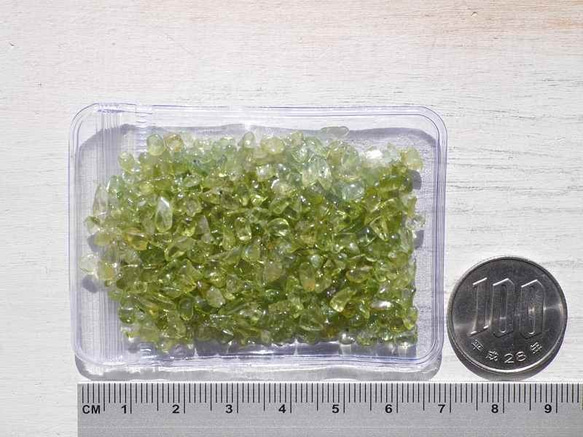 天然石ペリドット(ミャンマー産)小粒さざれ石 約20g 約2mm～5mm 穴なし 橄欖石[sa-180215-01] 5枚目の画像