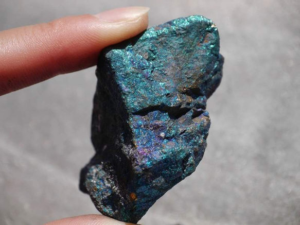天然石チャルコパイライト(黄銅鉱)ペルー産 約55g 約51mm 結晶原石[chl-180227-04] 4枚目の画像