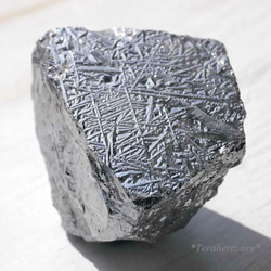 高純度テラヘルツ鉱石ラフカット大きい原石タンブル 約78g 約47mm [ter-180319-06] 1枚目の画像