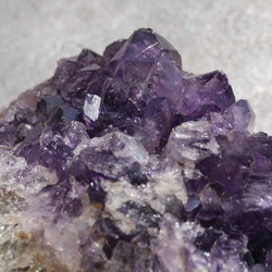 天然石ウルグアイ産アメジストクラスター 約185g約85mm厚み約50mm 紫水晶[uac-180404-07] 10枚目の画像