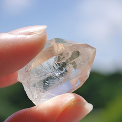 天然石シトリン(ブラジル産)原石結晶ポイント ナチュラルカラー 約8g 約24mm 高透明度[cp-180705-01] 10枚目の画像