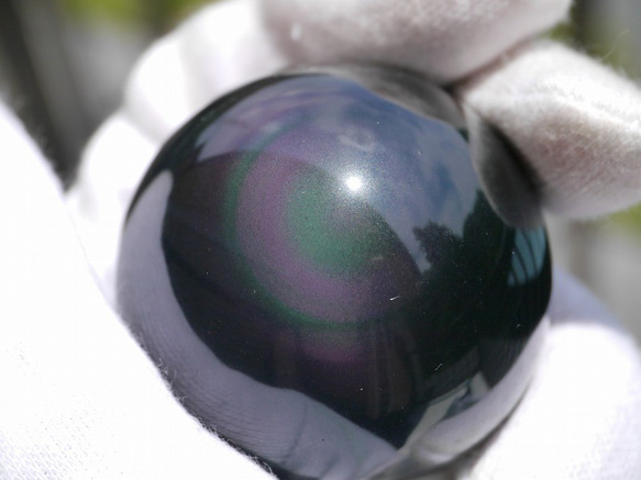 天然石レインボーオブシディアン(メキシコ産)丸玉 直径約44mm 約106g 虹色シラー[rob-180724-02] 3枚目の画像