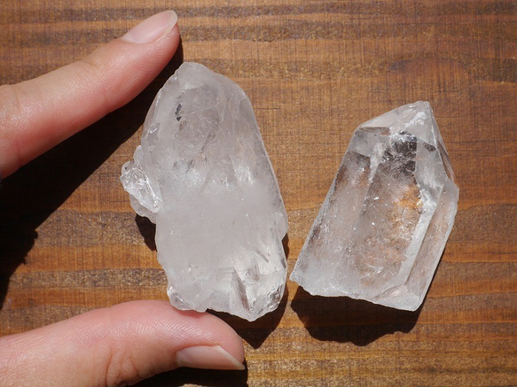 天然石クォーツ(ブラジル産)天然水晶ポイント 2点セット合計約85g 結晶原石 透明感あり[bq-180919-02] 5枚目の画像
