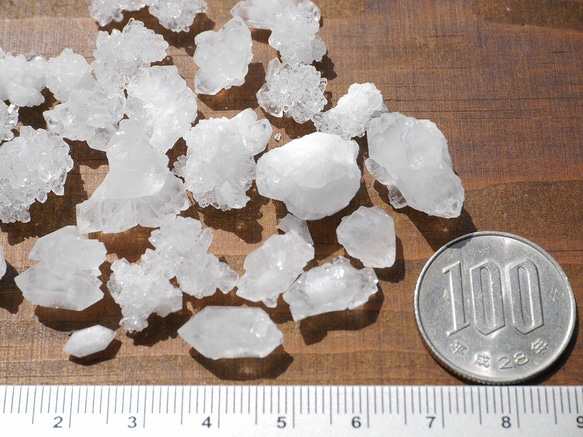 天然石モロッコ産水晶結晶ミニ原石クラスター 約15mm前後 約25～26g 穴なし[mro-180926-01] 8枚目の画像
