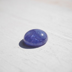 天然石タンザナイト(タンザニア産)カボション約1.4g(約7ct)ルース濃色透明青紫色[lot-181102-10] 2枚目の画像