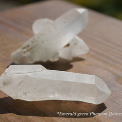 天然石エメラルドグリーンファントムクォーツ2点セット合計約25g(マダガスカル産)原石結晶[gfq-181108-01] 1枚目の画像