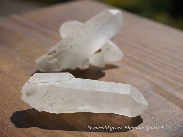 天然石エメラルドグリーンファントムクォーツ2点セット合計約25g(マダガスカル産)原石結晶[gfq-181108-01] 1枚目の画像