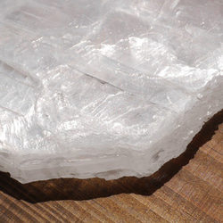 天然石セレナイト(ユタ州産)プレート状特大原石約293g最大幅約105mm 透明感[sel-190503-01] 3枚目の画像