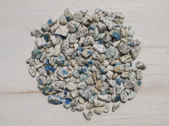 天然石アズライトイングラナイト(ヒマラヤK2産)さざれ石約50g約3mm～10mm穴なし[sa-190904-02] 9枚目の画像