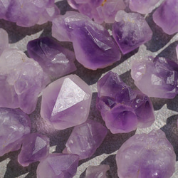 天然石シリウスアメジスト(ケニア産)原石約50g約8～28mm詰合せ 紫水晶ラベンダー[sram-191010-01] 3枚目の画像