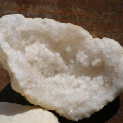 天然石ミニジオード(モロッコ産)約67×44×31mm約56g 手のひらサイズ晶洞1ぺア[geo-191112-06] 3枚目の画像