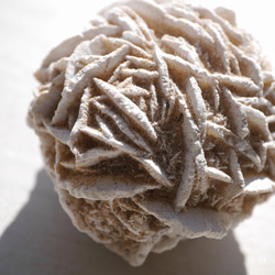 現物☆天然石ジプサムローズ(メキシコ産)約37g約40mmデザートローズ  砂漠の薔薇[gyr-200130-05] 2枚目の画像