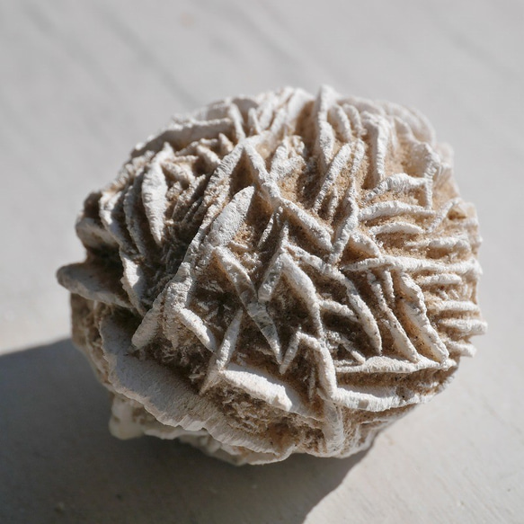 現物☆天然石ジプサムローズ(メキシコ産)約37g約40mmデザートローズ  砂漠の薔薇[gyr-200130-05] 9枚目の画像