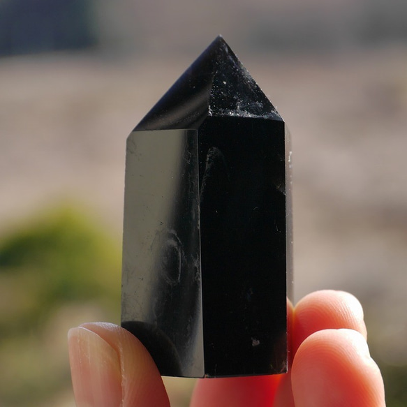 選べる♪天然石モリオン(チベット産)約30～38g高約48～57mm 研磨ポイント六角柱[mp-200305-02] 3枚目の画像