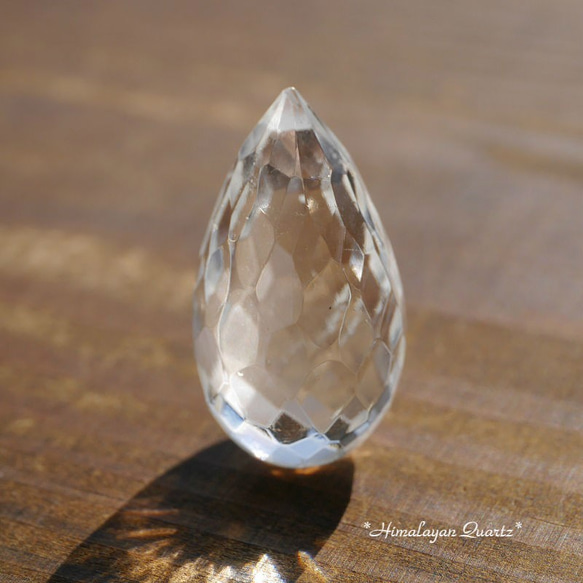 天然石ヒマラヤ水晶(ヒマラヤ山脈産)ころんとペアシェイプカット約26mm約7.0g 透明[hqpc-200315-03] 1枚目の画像