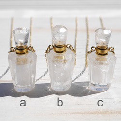 選べる♪天然石水晶のスリムなアロマボトル 石をくり抜いて作られた香水瓶 ネックレス付き[ab-200708-02qz] 2枚目の画像