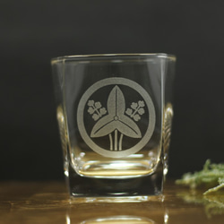 Maru ni tachizawa 紋章 [10 大家族紋章] 威士忌酒杯 第2張的照片