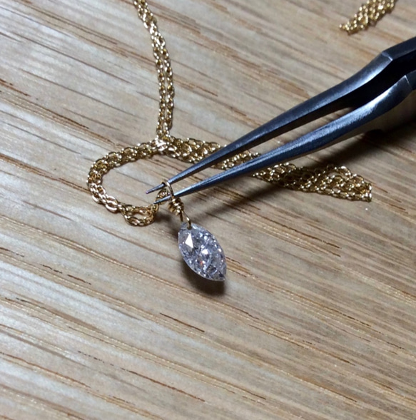 ちょっと大人のマーキスダイヤの一粒ネックレス 0.352ct  K18 1枚目の画像