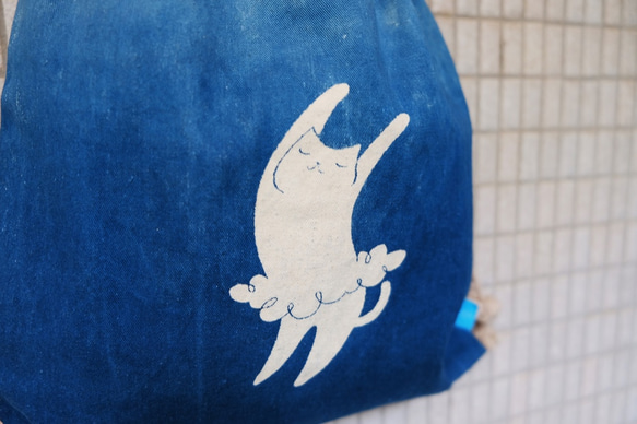 シーバッグ - ニュートラルバンチリュックサック/植物ステイン - ダンスキャット 3枚目の画像