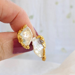 珍珠耳環花瓣淡水珍珠不對稱耳環 第3張的照片